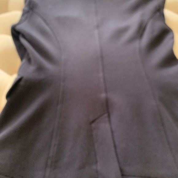 Burberry blazer fitted navy jacket. Size 2. - Picture 9 of 9